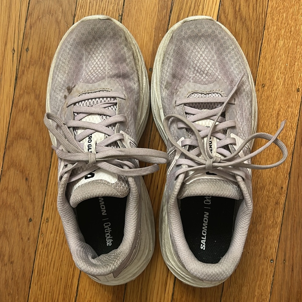 Salomon Aero Glide Running Shoes in Light Purple